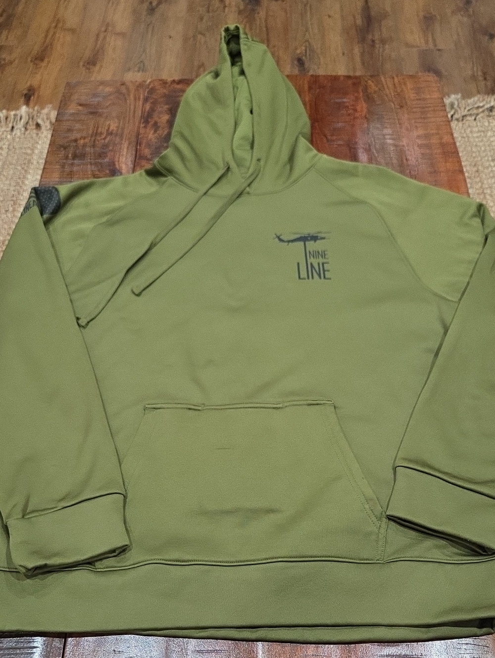 Nine Line Apparel Size L Sweatshirt